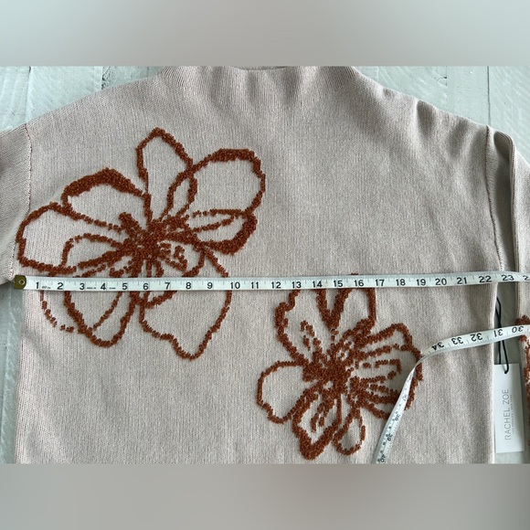 Women’s Rachel Zoe Boho Large Floral Embroidery Novelty oversized Swester NWT L - Picture 5 of 9